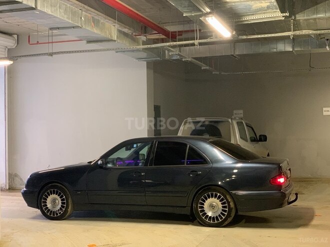 Mercedes E 220 d 2000, 700,000 km - 2.2 л - 
