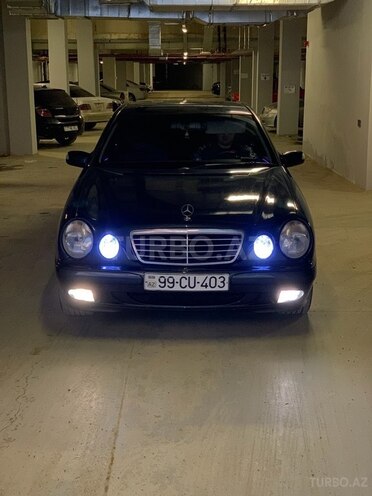 Mercedes E 220 d 2000, 700,000 km - 2.2 л - 