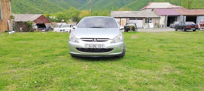 Peugeot 307 2005, 175,000 km - 2.0 l - Qax