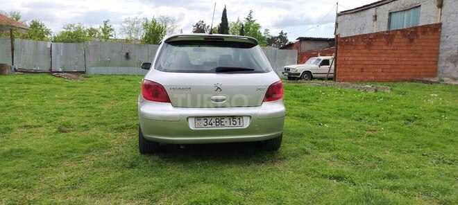 Peugeot 307 2005, 175,000 km - 2.0 l - Qax