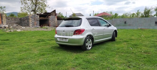 Peugeot 307 2005, 175,000 km - 2.0 l - Qax