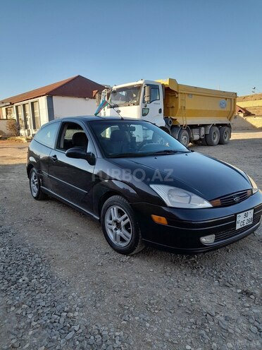 Ford Focus 2000, 245,000 km - 2.0 l - Bakı