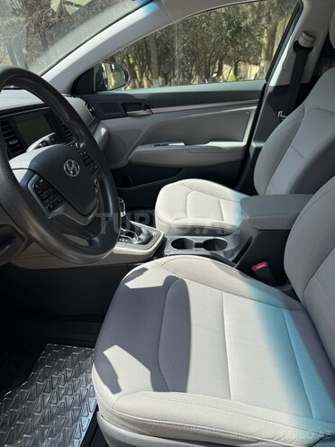 Hyundai Elantra 2018, 82,750 km - 2.0 л - Bakı