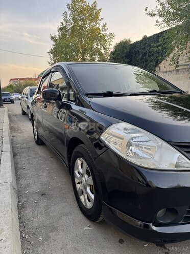 Nissan Tiida 2006, 332,528 km - 1.8 л - Yevlax