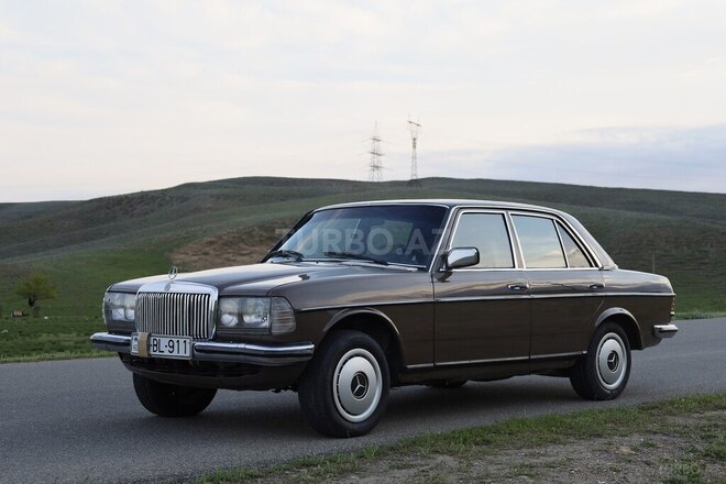 Mercedes  1984, 390,000 km - 2.0 l - Bakı