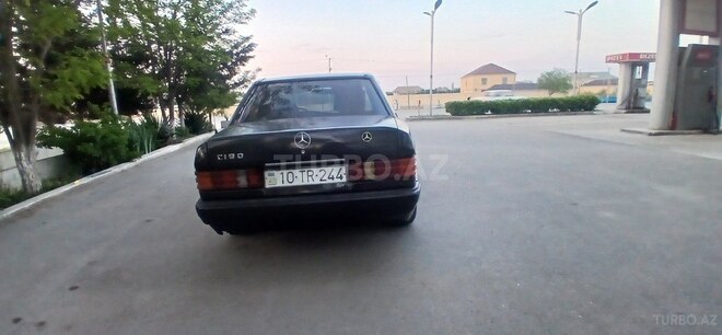 Mercedes 190 1989, 456,789 km - 2.0 l - Salyan