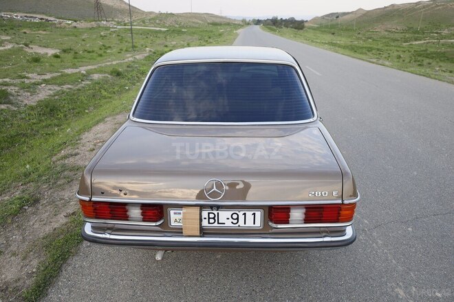 Mercedes  1984, 390,000 km - 2.0 l - Bakı