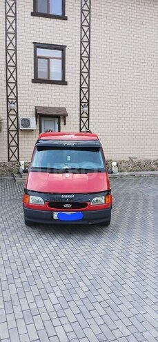 Ford Transit-1