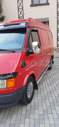 Ford Transit-3
