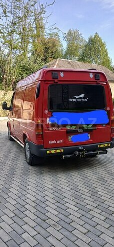 Ford Transit-5
