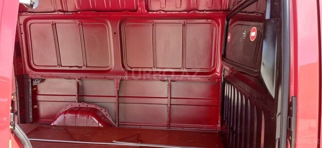 Ford Transit-13