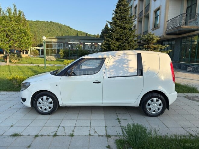 Skoda Praktik 2012, 370,000 km - 1.4 l - Balakən