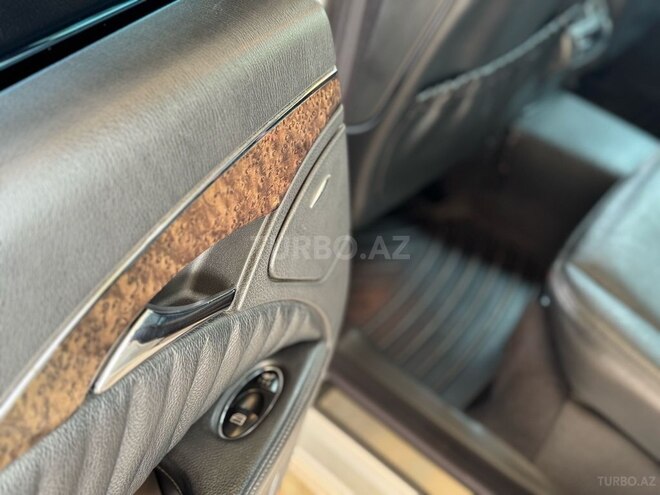 Mercedes E 240 2004, 270,000 km - 2.6 l - Bakı