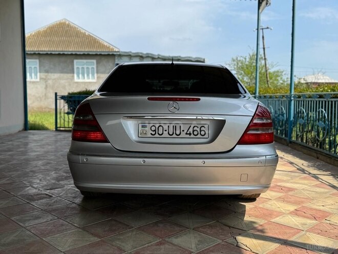 Mercedes E 240 2004, 270,000 km - 2.6 l - Bakı