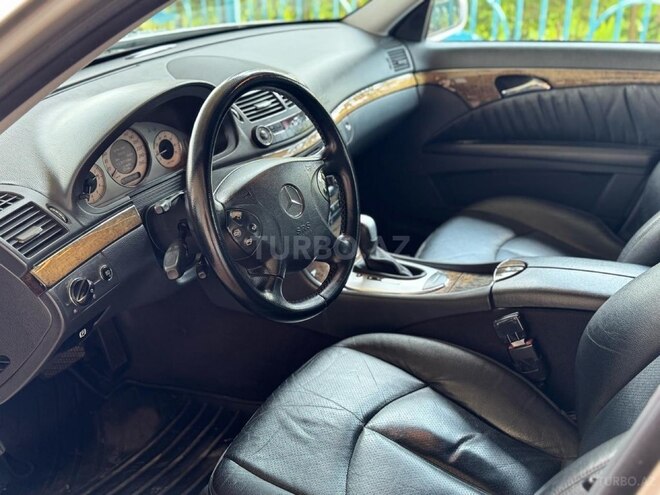 Mercedes E 240 2004, 270,000 km - 2.6 l - Bakı