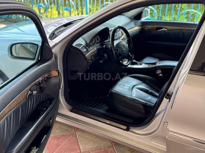 Mercedes E 240 2004, 270,000 km - 2.6 l - Bakı