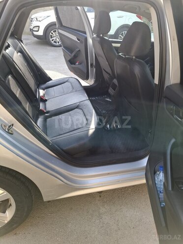 Volkswagen Passat 2011, 256,000 km - 2.5 l - Bakı