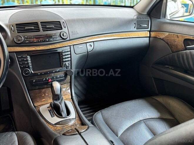 Mercedes E 240 2004, 270,000 km - 2.6 l - Bakı