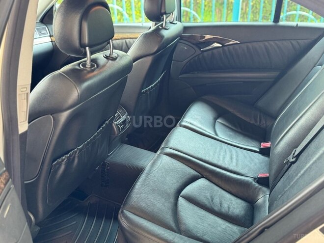 Mercedes E 240 2004, 270,000 km - 2.6 l - Bakı
