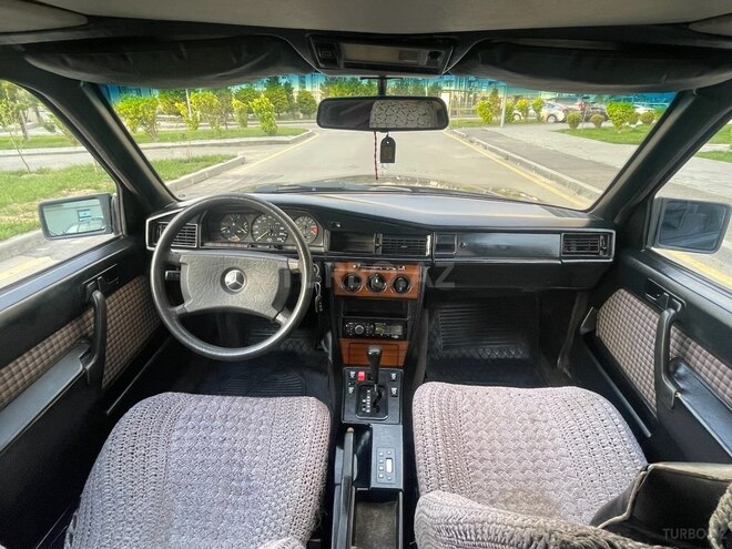 Mercedes 190 1991, 330,259 km - 2.0 л - Bakı