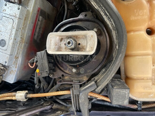Mercedes 190 1991, 330,259 km - 2.0 л - Bakı