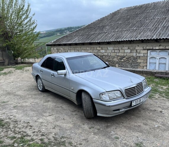 Mercedes C 180 1999, 494,000 km - 1.8 л - Yardımlı