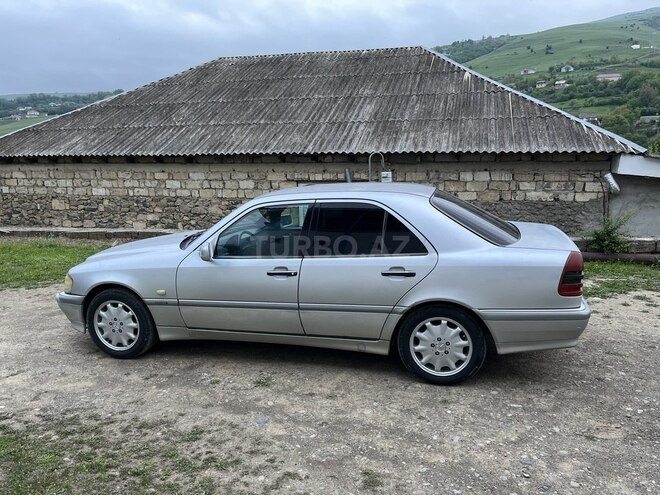 Mercedes C 180 1999, 494,000 km - 1.8 л - Yardımlı