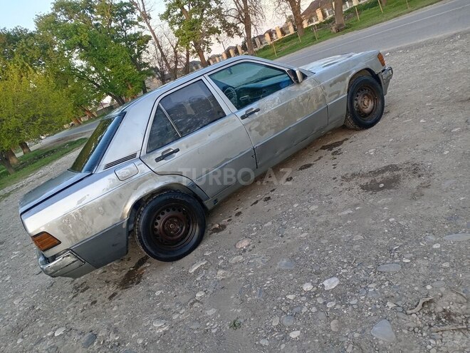 Mercedes 190 1990, 123,568 km - 1.8 l - Xudat