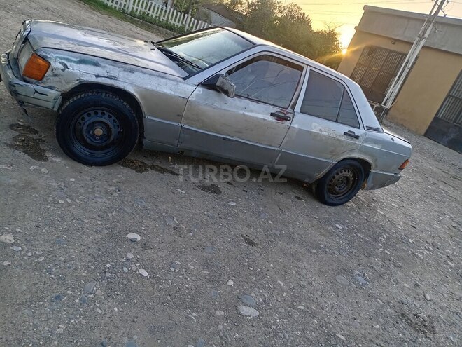 Mercedes 190 1990, 123,568 km - 1.8 l - Xudat
