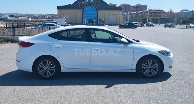 Hyundai Elantra 2017, 95,000 km - 2.0 л - Bakı