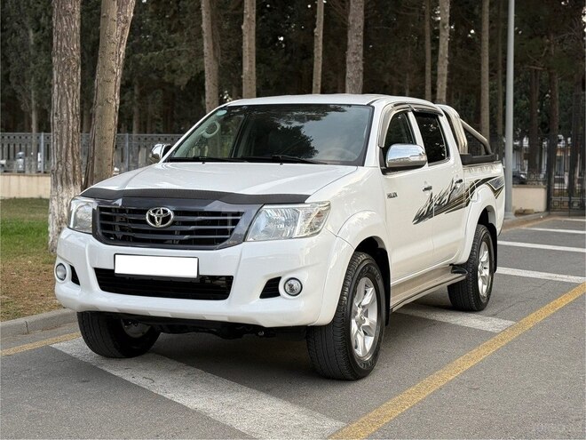 Toyota Hilux 2013, 188,230 km - 2.5 l - Bakı