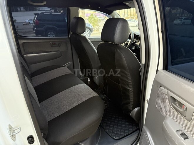 Toyota Hilux 2013, 188,230 km - 2.5 l - Bakı