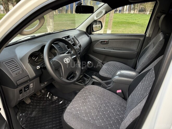 Toyota Hilux 2013, 188,230 km - 2.5 l - Bakı