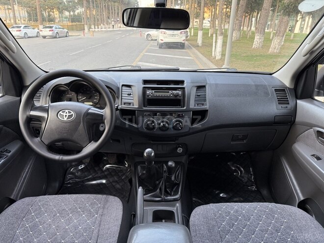 Toyota Hilux 2013, 188,230 km - 2.5 l - Bakı