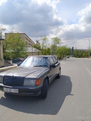 Mercedes 190 1990, 245,398 km - 1.8 l - Naftalan