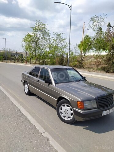 Mercedes 190 1990, 245,398 km - 1.8 l - Naftalan