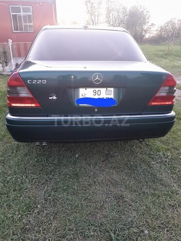 Mercedes E 220 1995, 312,216 km - 2.2 l - Sabirabad