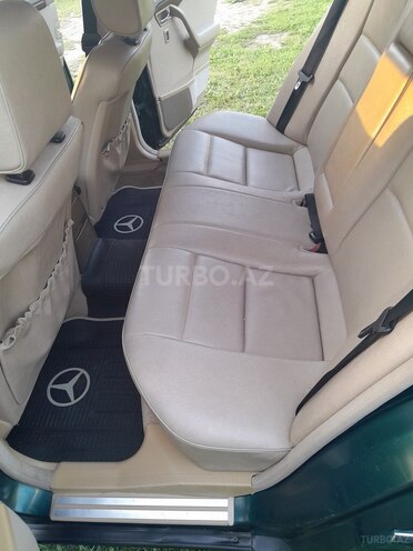 Mercedes E 220 1995, 312,216 km - 2.2 l - Sabirabad