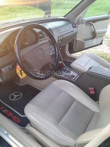 Mercedes E 220 1995, 312,216 km - 2.2 l - Sabirabad