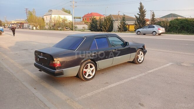 Mercedes E 280 1993, 435,000 km - 2.8 l - Bakı