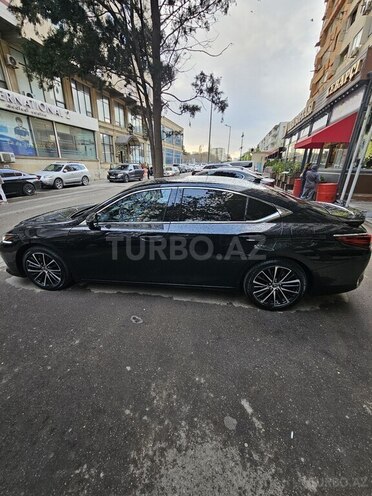 Lexus ES 300h 2023, 21,000 km - 2.5 l - Bakı