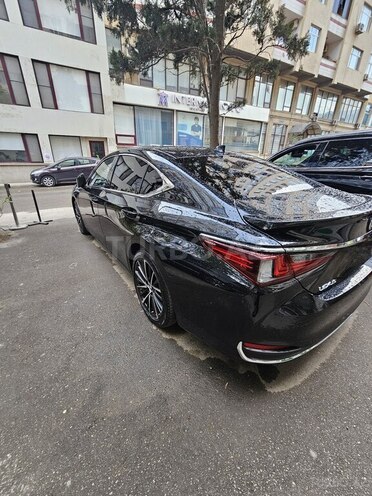 Lexus ES 300h-4