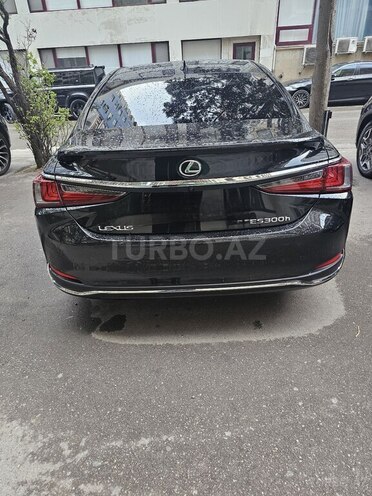 Lexus ES 300h-5
