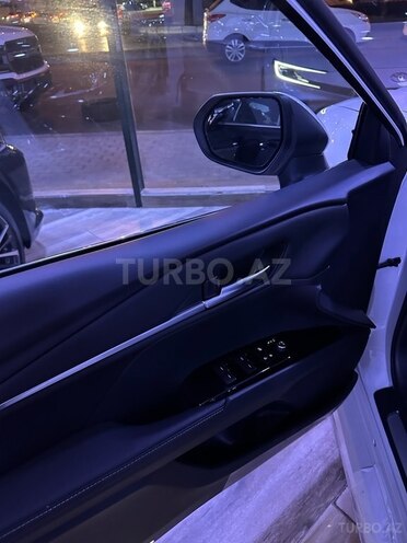 Toyota Camry-8