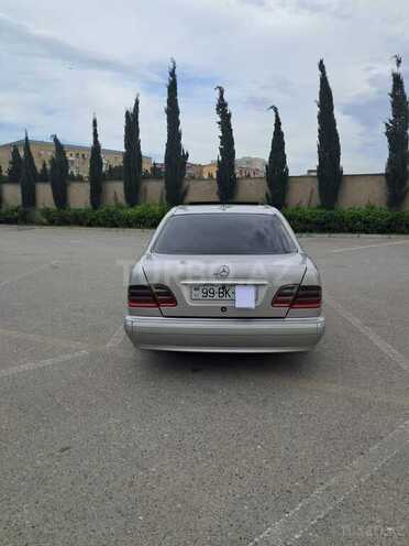 Mercedes E 270 2001, 697,000 km - 2.7 l - Bakı