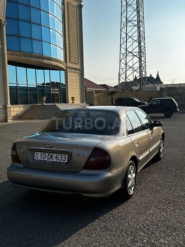 Hyundai Sonata-6