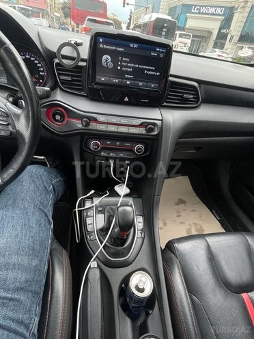 Hyundai Veloster 2019, 1,050,000 km - 1.6 l - Bakı