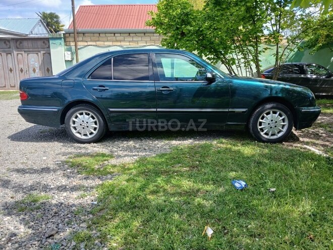 Mercedes E 220 d 2002, 315,000 km - 2.2 l - Ağdam