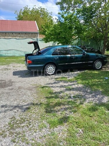 Mercedes E 220 d 2002, 315,000 km - 2.2 l - Ağdam