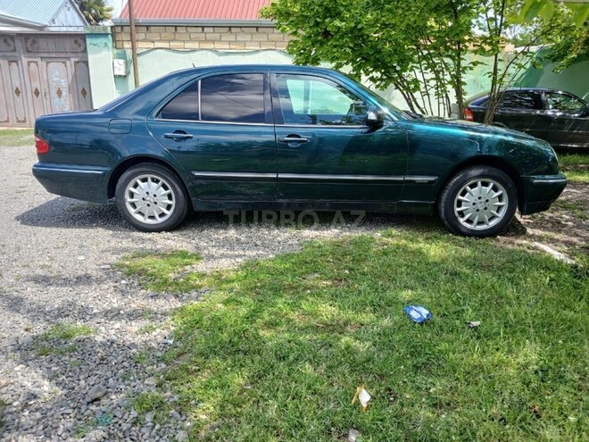 Mercedes E 220 d 2002, 315,000 km - 2.2 l - Ağdam